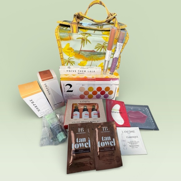 NWT Retail $125 + Cosmetic Bundle